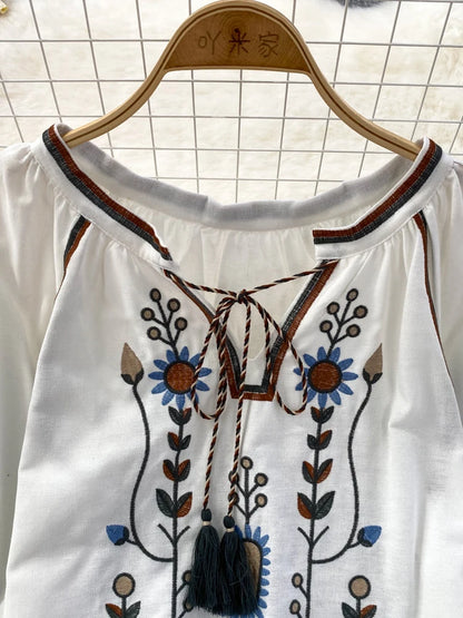 Women Spring Blouse Ethnic Style Retro Literature Loose Embroidered Cotton Linen Round Neck Pullover Shirt Casual Top D3549